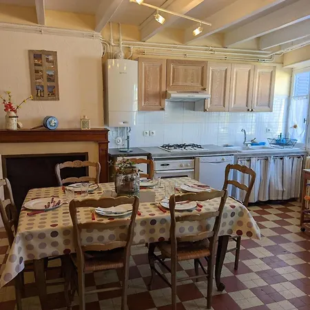 Maison Independante Avec Vue Campagne, Animaux Acceptes, Ideale Pour Nature Et Peche - Fr-1-653-22 *