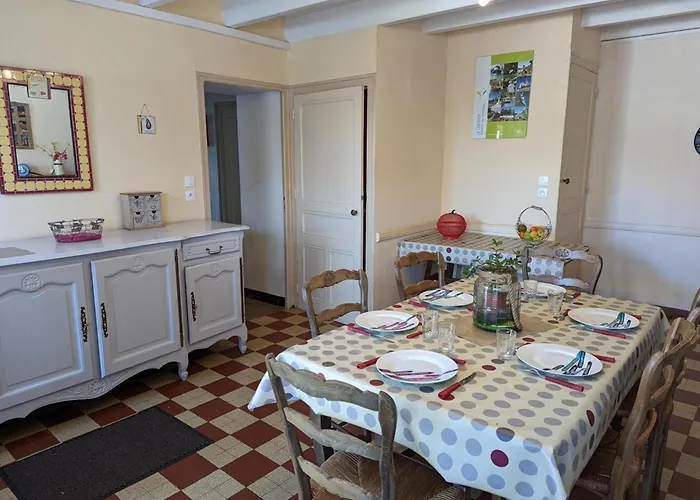 Maison Independante Avec Vue Campagne, Animaux Acceptes, Ideale Pour Nature Et Peche - Fr-1-653-22 *